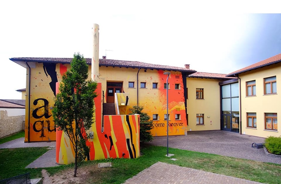 Coop Itaca, a Cervignano inaugurazione del murale “Acqua che scorre forever”