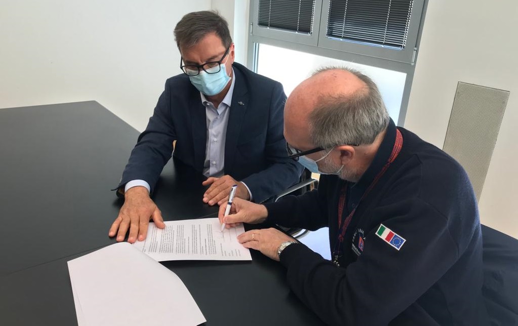 Vaccini: le centrali cooperative Fvg firmano Protocollo con la Regione per le vaccinazioni aziendali Vaccini: le centrali cooperative Fvg firmano Protocollo con la Regione per le vaccinazioni aziendali